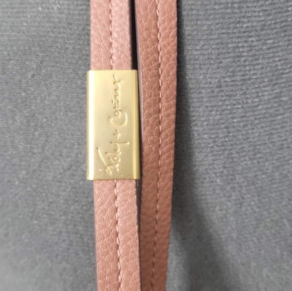 Foley+Corinna - Picture 4 of 6